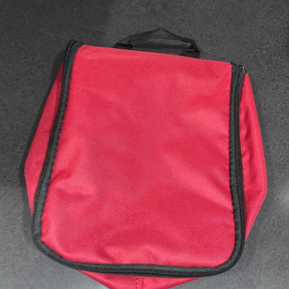 NWOT American Tourister hanging red Toiletry bag